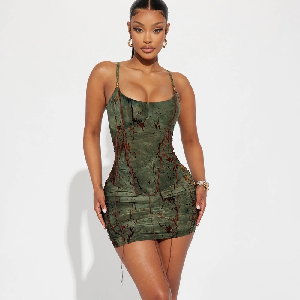 Fashion nova 2 piece set, never worn.